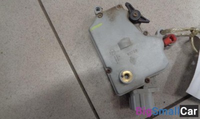 Активатор замка двери задней левой от Nissan Primera P11 1995-2002 - купить Ростове-на-Дону