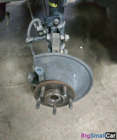 Mitsubishi Outlander xl кулак поворотный левый