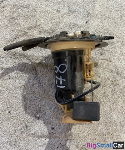 Насос топливный Mitsubishi Lancer Cedia 4G