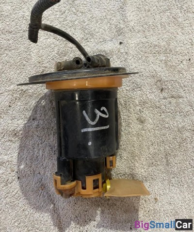 Насос топливный Mitsubishi Lancer Cedia 4G15