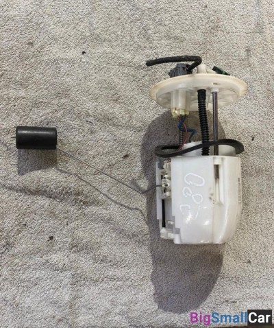 Насос топливный Митсубиси Лансер Mitsubishi Lancer