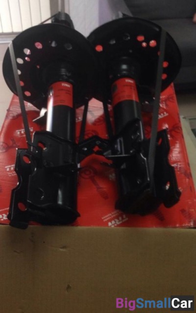 Стойки амортизаторов передние Nissan qashqai j10