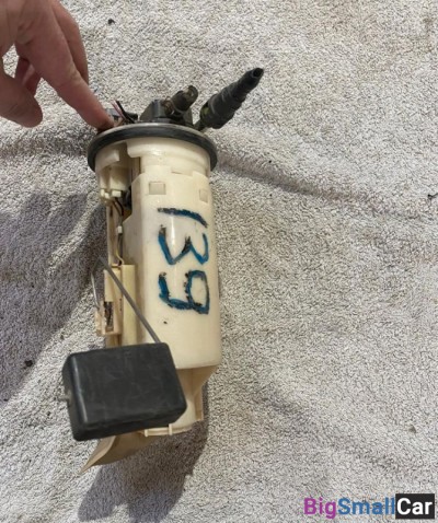 Насос топливный Судзуки Альто рш Suzuki alto RH