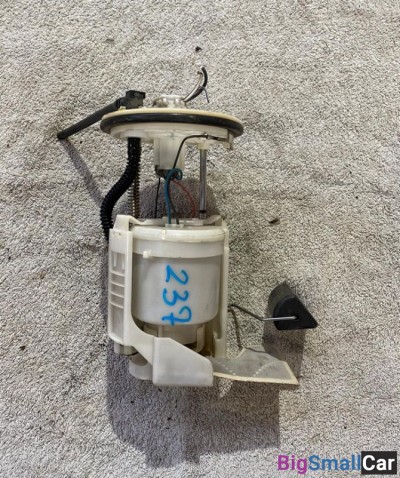 Насос топливный Toyota Camry 50