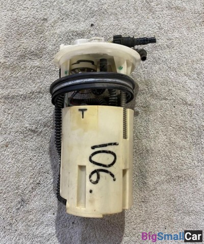 Насос топливный Toyota Avensis