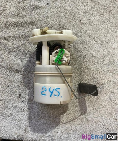 Насос топливный Renault Logan 2012