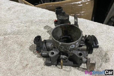 Дроссельная заслонка Nissan Sunny FB15