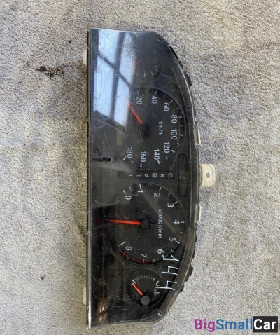 Панель приборов Mitsubishi Lancer Cedia Панель приборов Mitsubishi Lancer Cedia