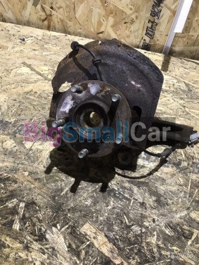 Поворотный кулак правый Nissan qashqai j10 Поворотный кулак правый Nissan qashqai j10