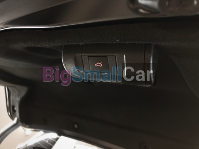 Автоматический доводчик багажника на Volvo XC90 - купить Ростове-на-Дону